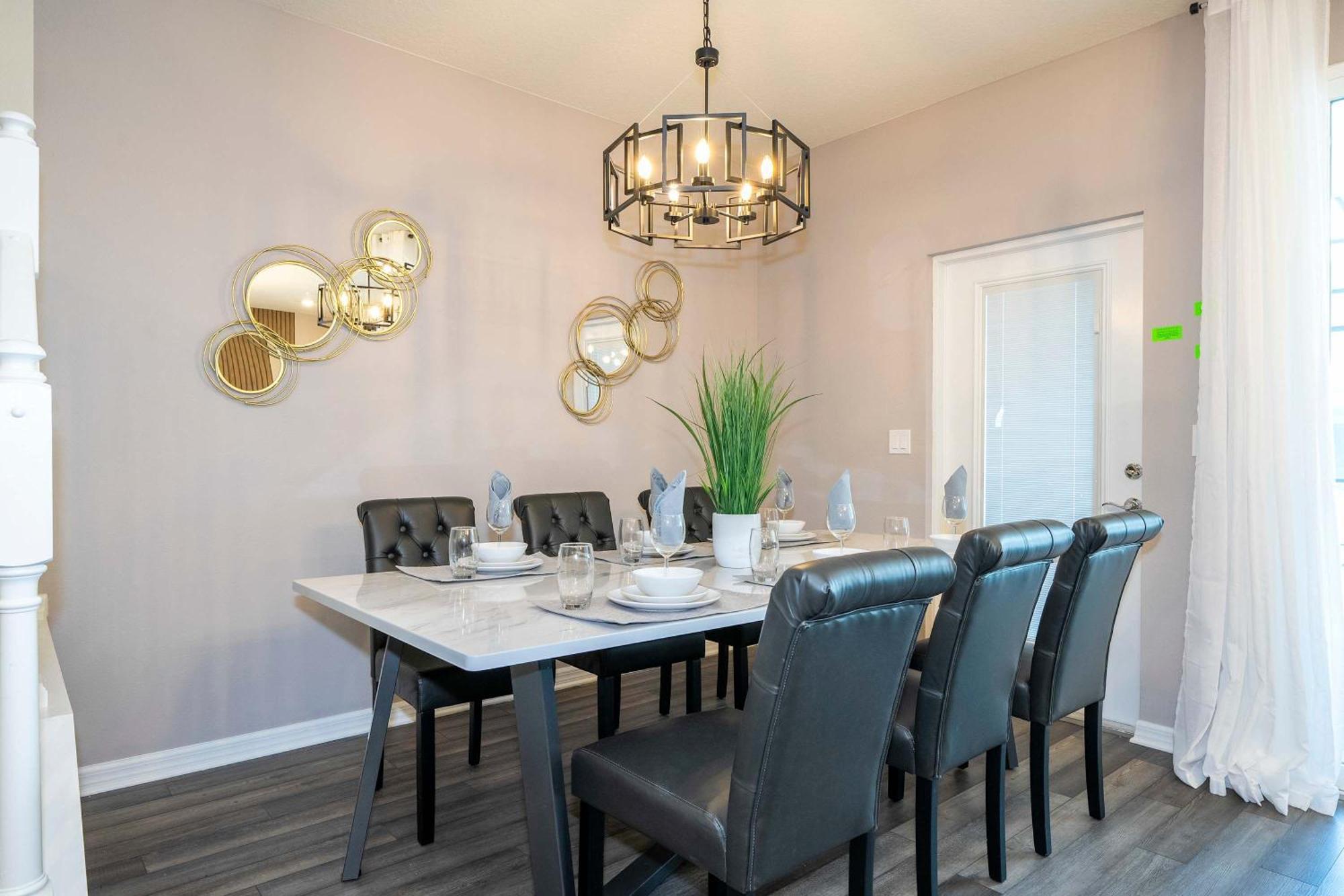 Luxury 5bd Close To With Pool At Windsor Cay 1285 Holiday home