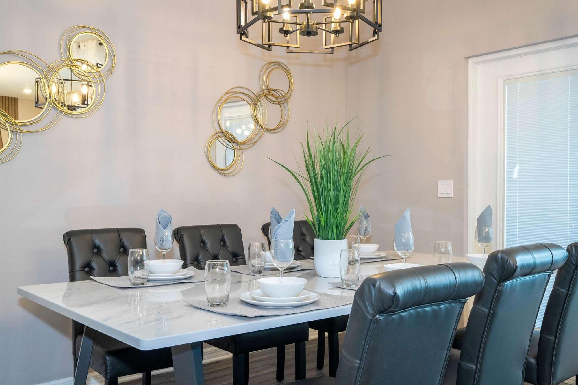 Holiday home Luxury 5bd Close To With Pool At Windsor Cay 1285