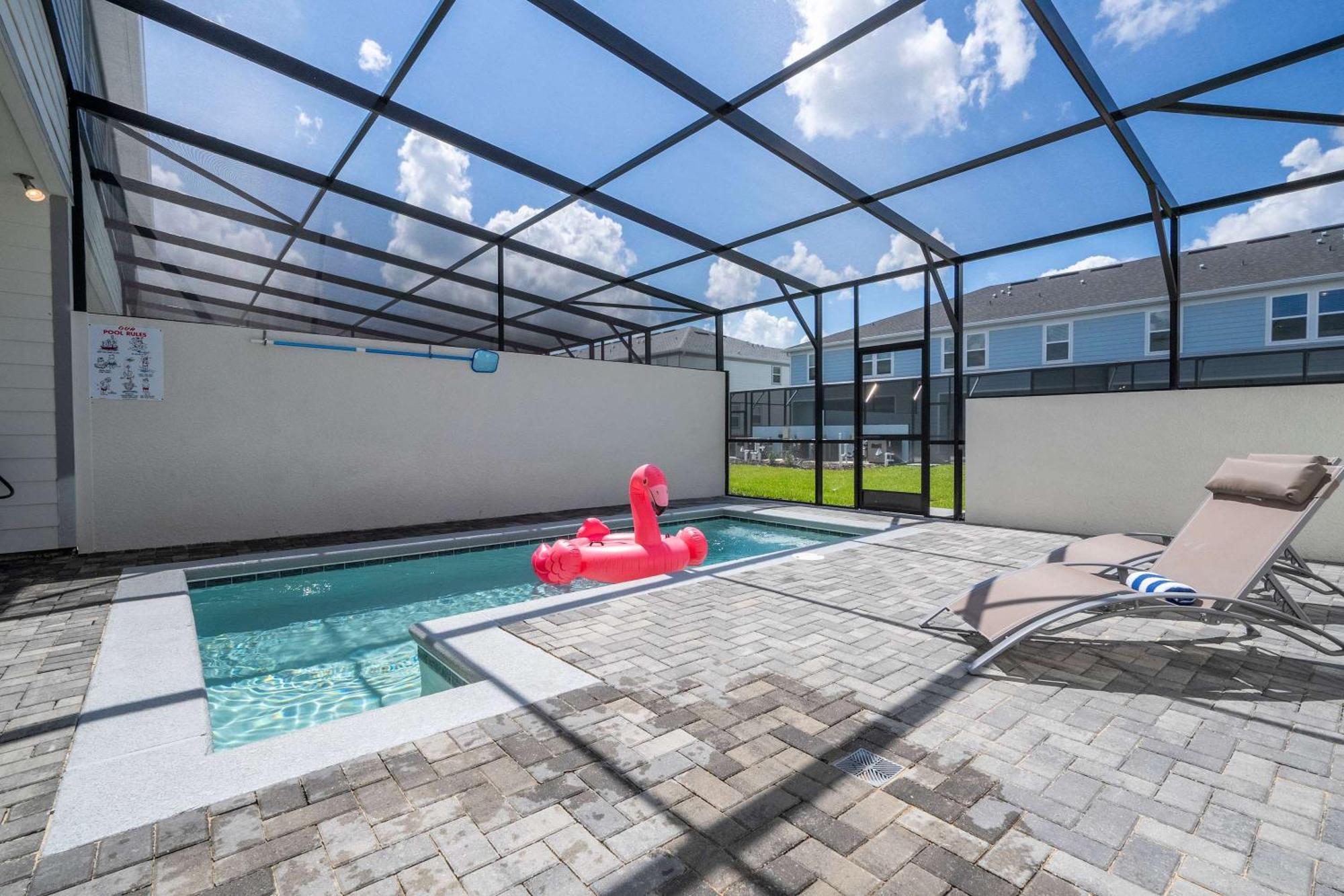 Luxury 5bd Close To With Pool At Windsor Cay 1285 Holiday home *