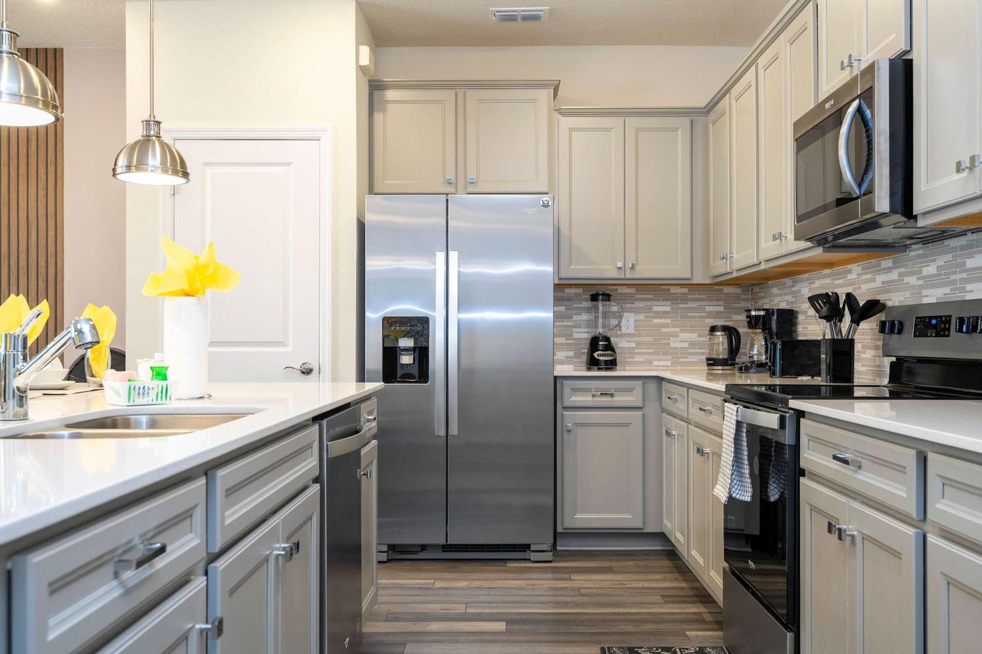 Luxury 5bd Close To With Pool At Windsor Cay 1285 Holiday home