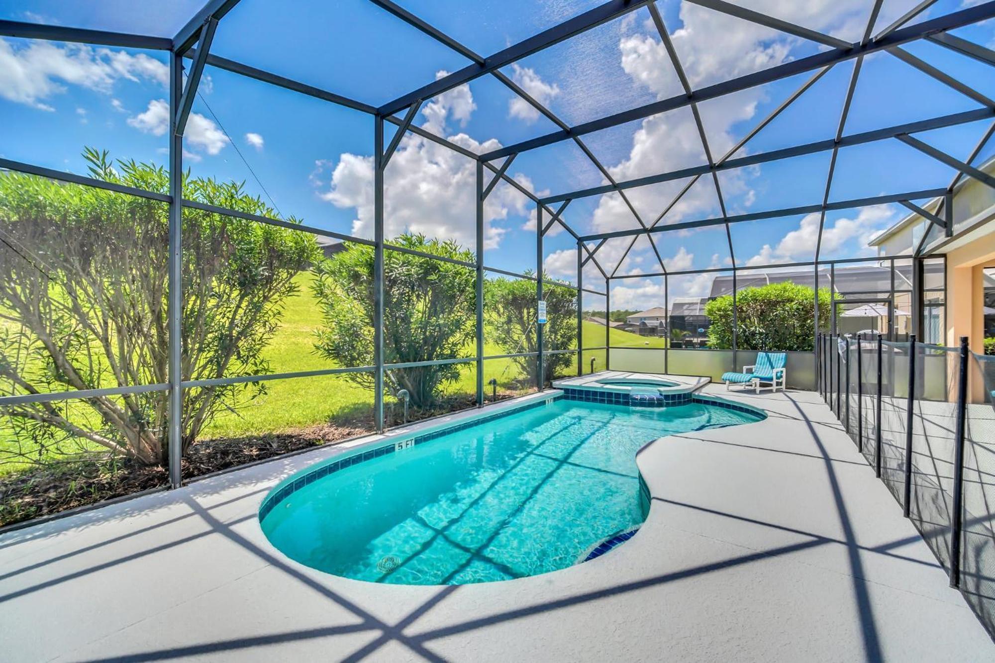 Holiday home Emerald Island 6 Bedroom 4 Bathroom Luxury