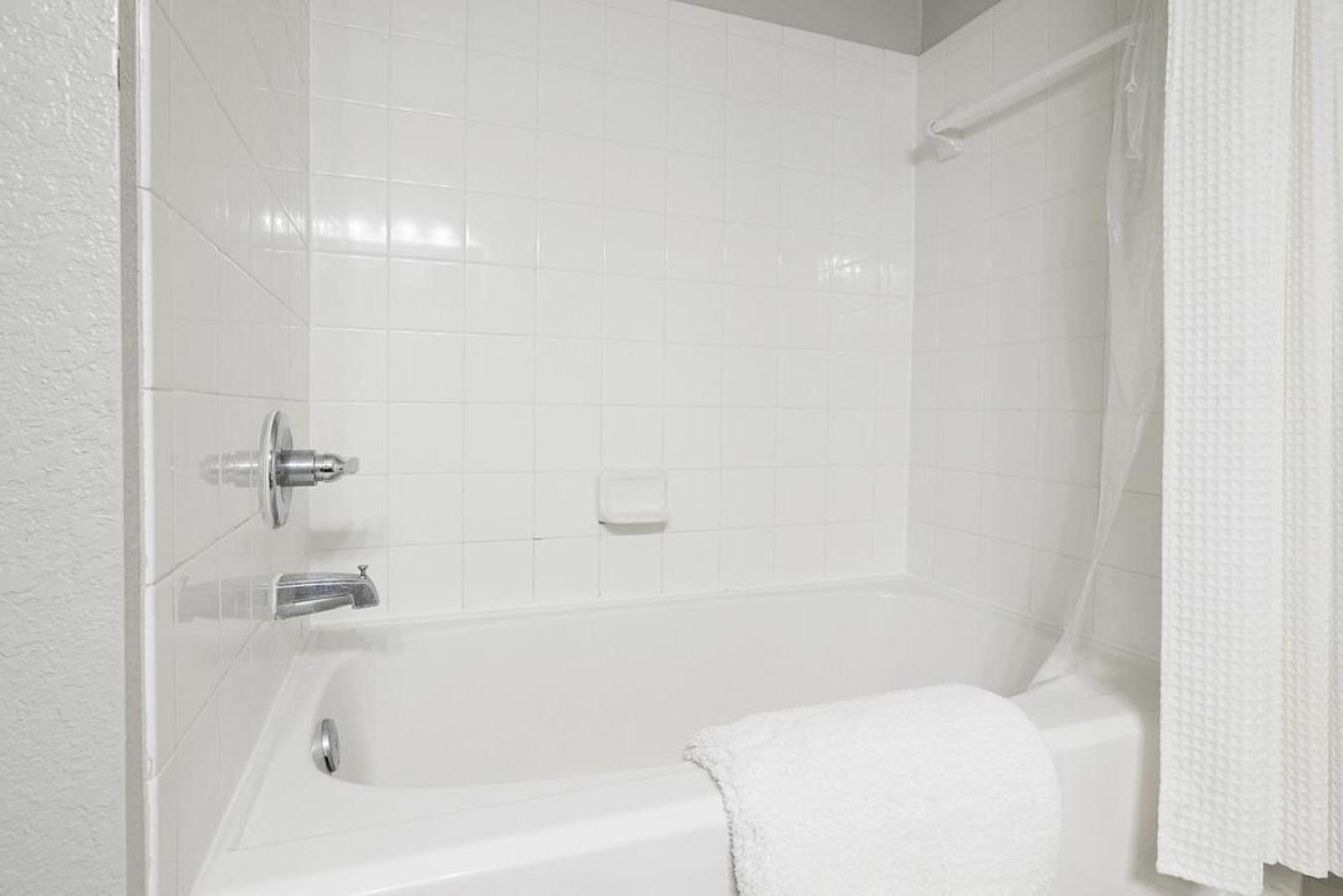 Landing At Halston Citrus Ridge - 2 Bedrooms In Downtown Four Corners *
