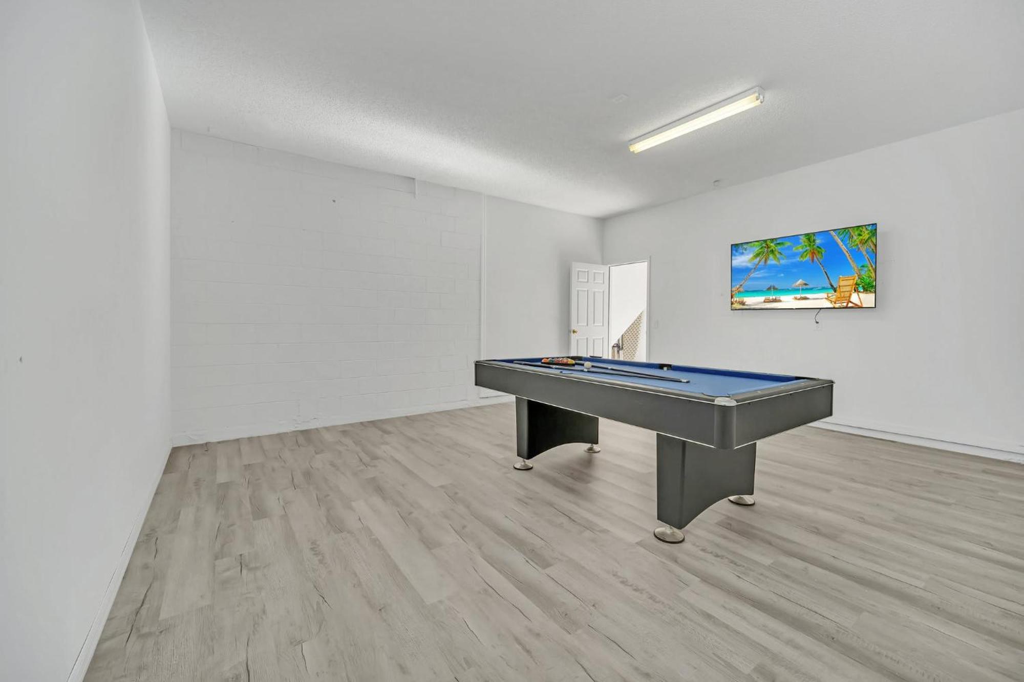 Emerald Island 6 Bedroom 4 Bathroom Luxury Holiday home Kissimmee