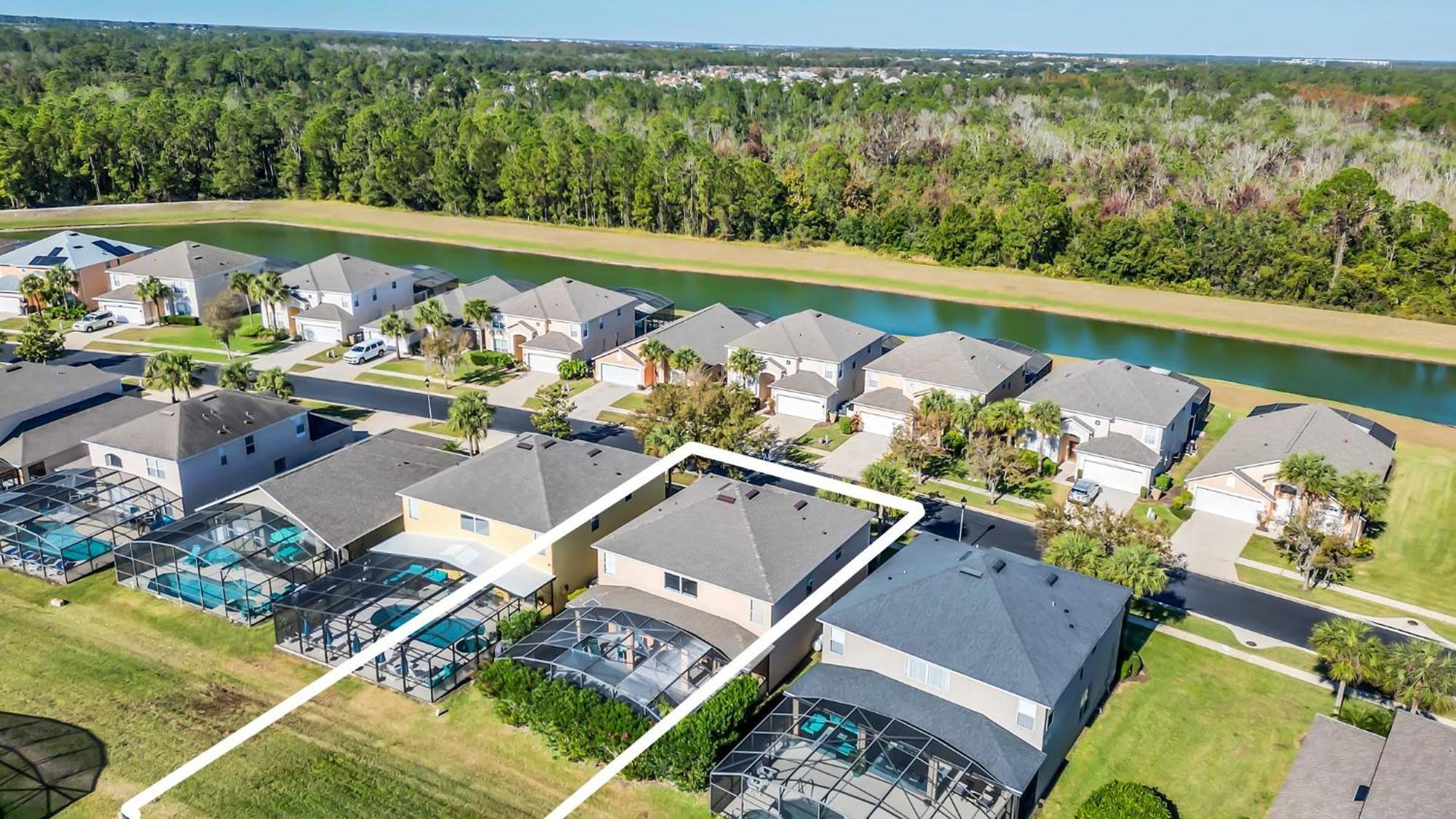 Emerald Island 6 Bedroom 4 Bathroom Luxury