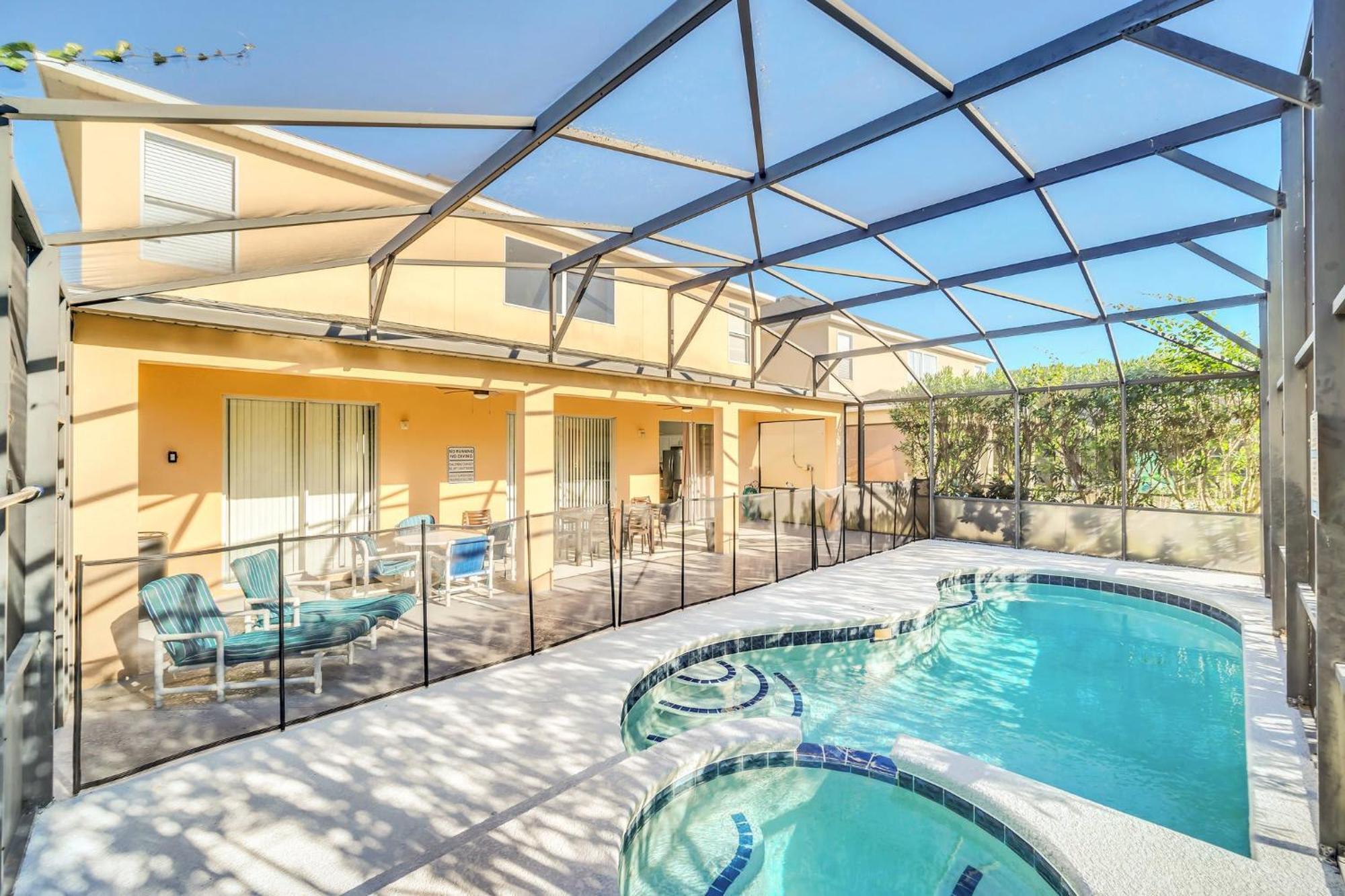 Emerald Island 6 Bedroom 4 Bathroom Luxury Holiday home Kissimmee