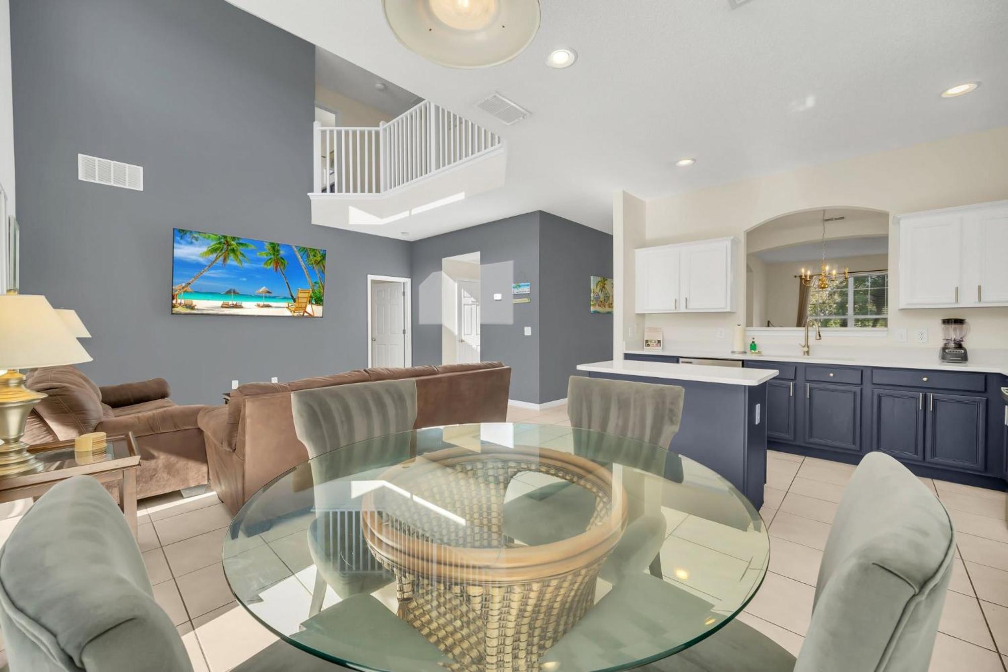 Emerald Island 6 Bedroom 4 Bathroom Luxury Holiday home *