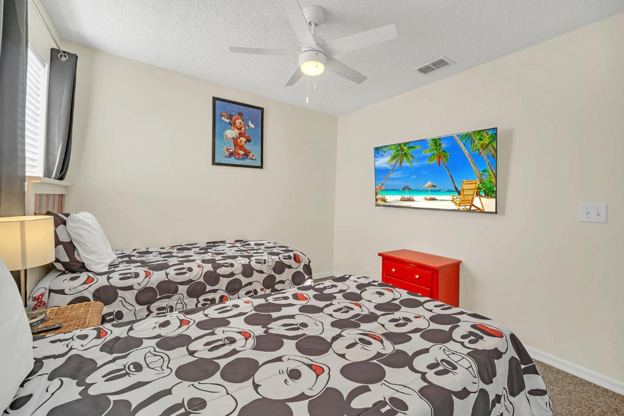 Emerald Island 6 Bedroom 4 Bathroom Luxury Kissimmee