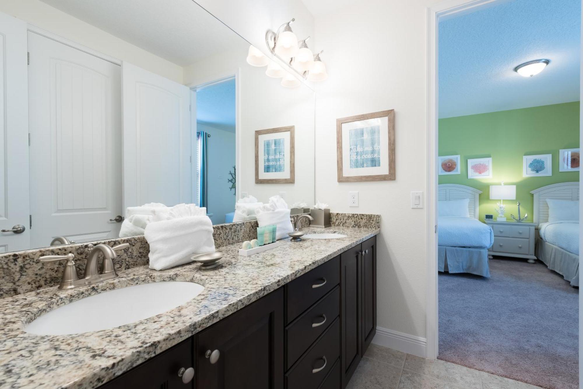 Inviting By Rentyl With Water Park Access Near - 7498m Holiday home Orlando