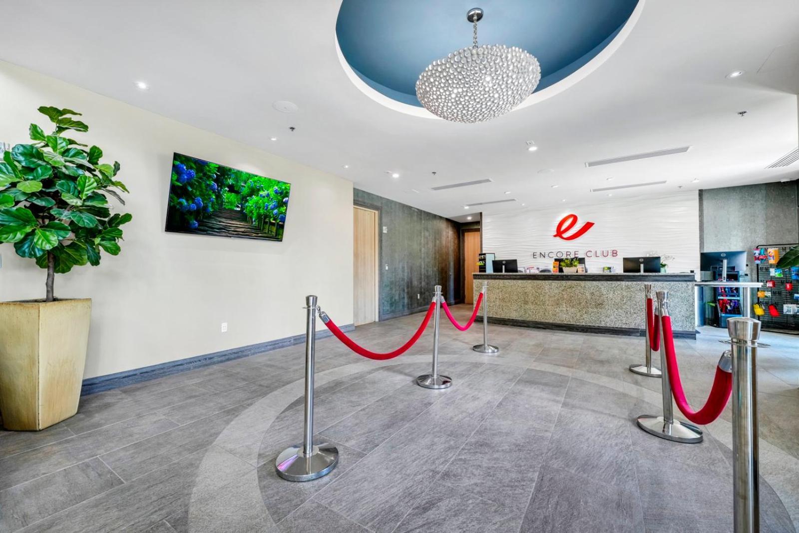 Striking With Games & Outdoor Kitchen Near By Rentyl - 7742f Orlando