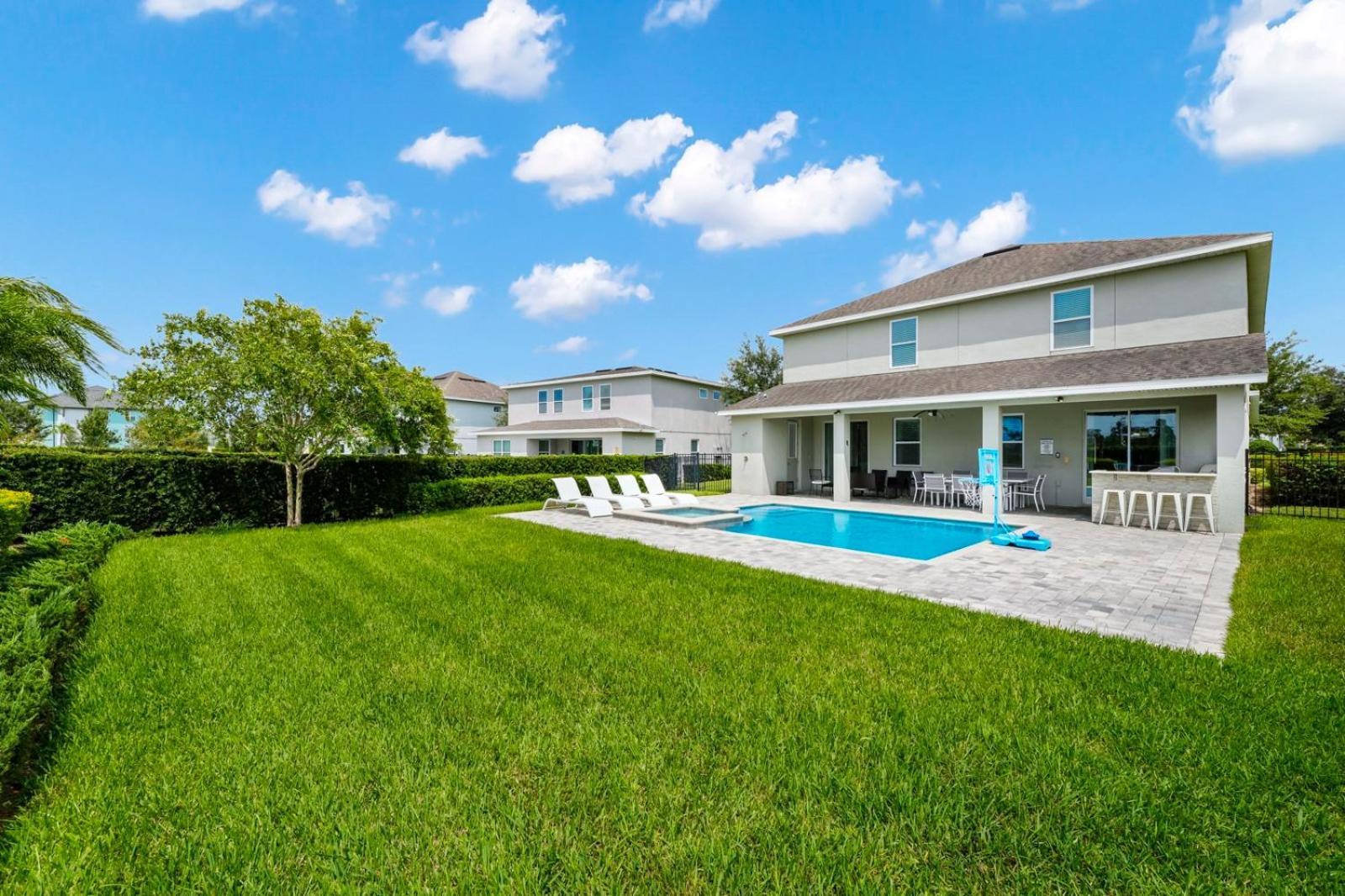Striking With Games & Outdoor Kitchen Near By Rentyl - 7742f * Orlando