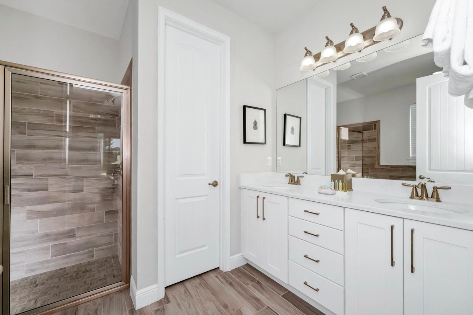 Striking With Games & Outdoor Kitchen Near By Rentyl - 7742f Holiday home Orlando