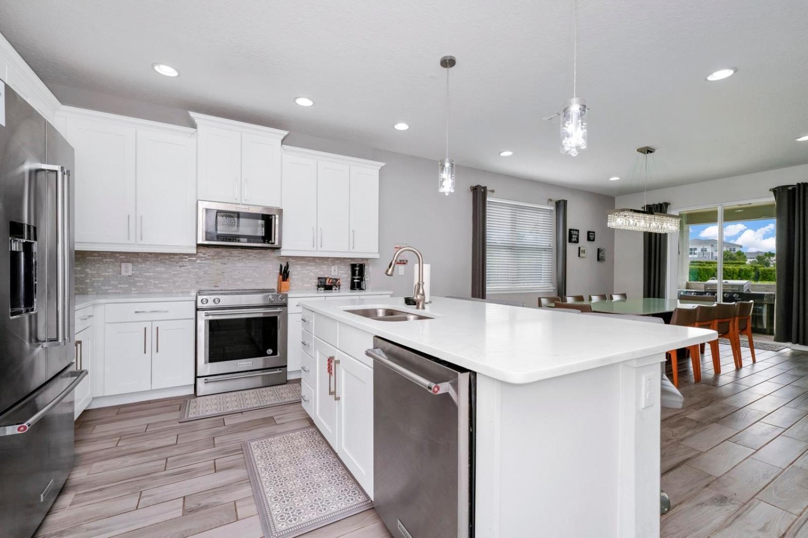 Holiday home Striking With Games & Outdoor Kitchen Near By Rentyl - 7742f *
