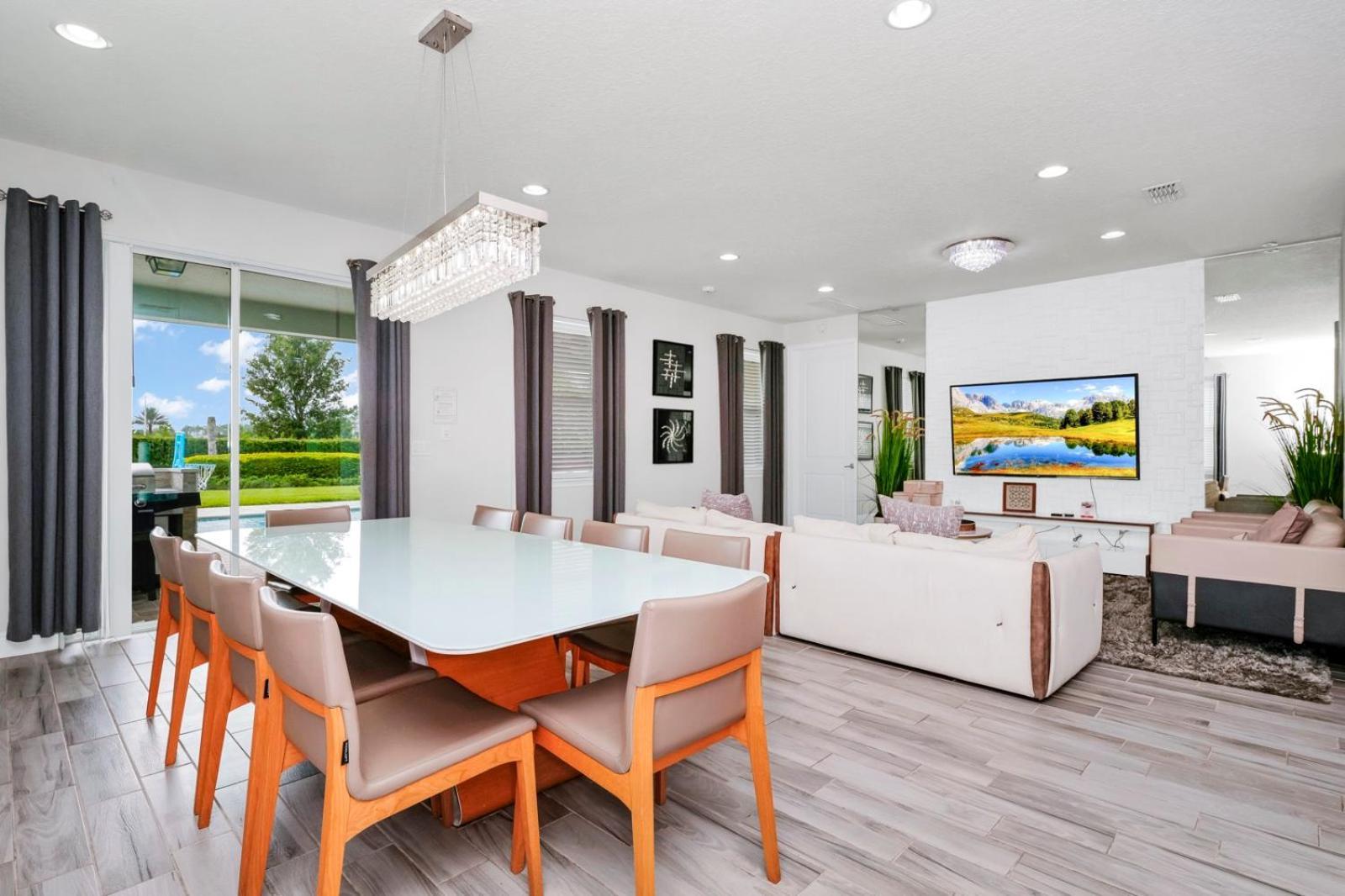 Striking With Games & Outdoor Kitchen Near By Rentyl - 7742f *