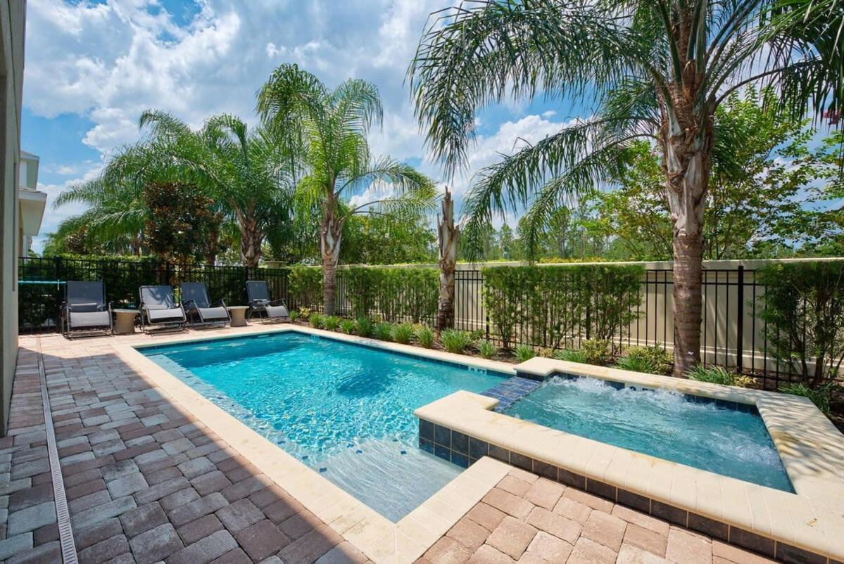 Encore Reunion 8 Bd Sleeps 17 W Pool & Spa Close To Disney 461 Holiday home *