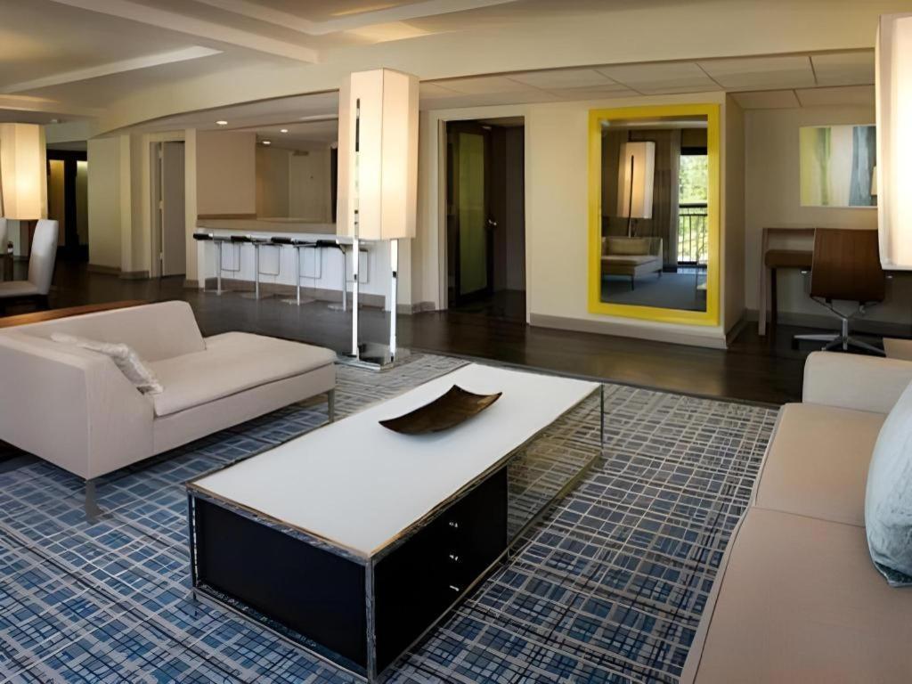 Disney's Contemporary Resort 4*