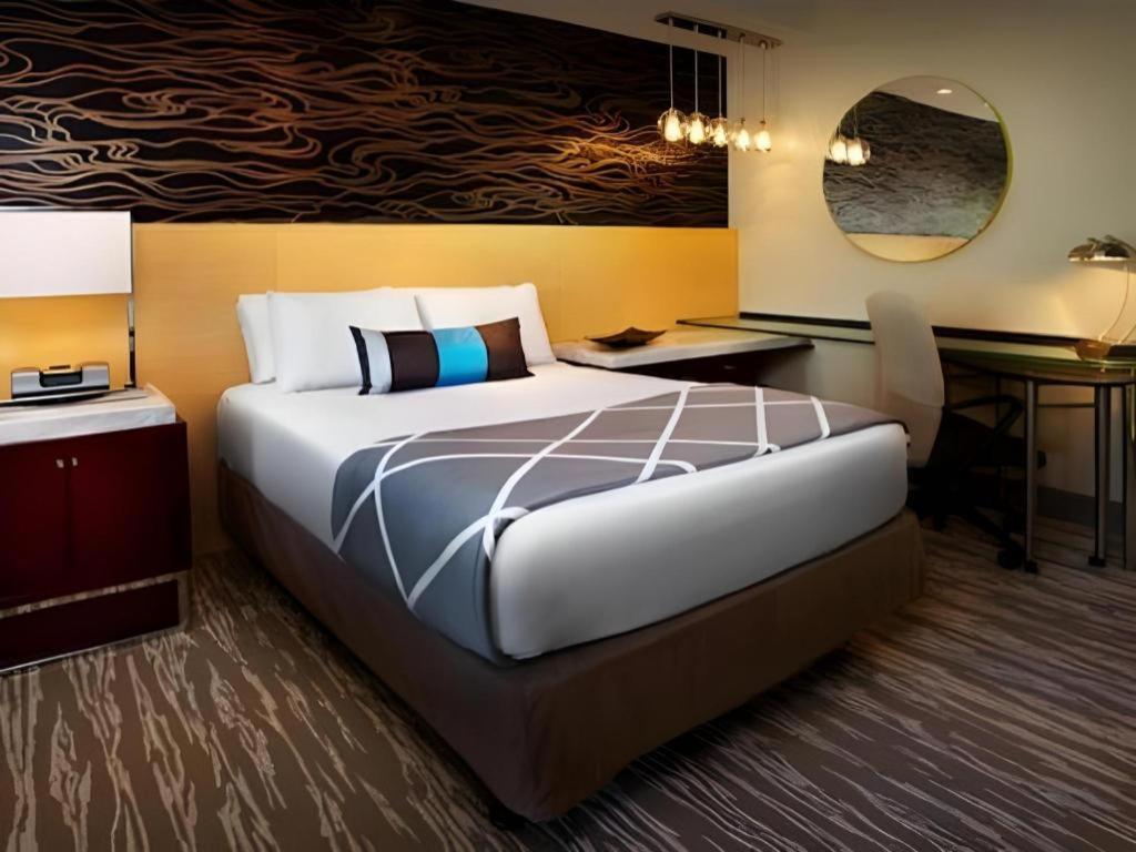 Disney's Contemporary Lake Buena Vista