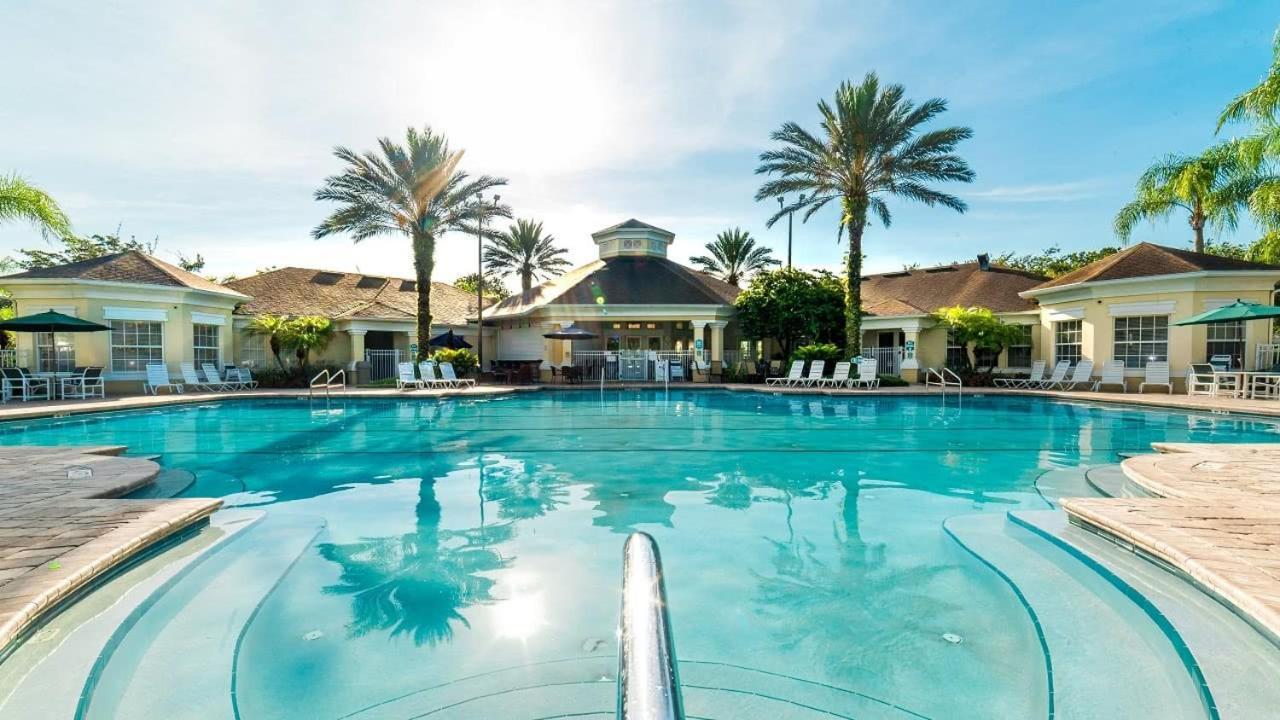 Windsor Palms 6 Bedroom With Pool 0877 Holiday home Kissimmee