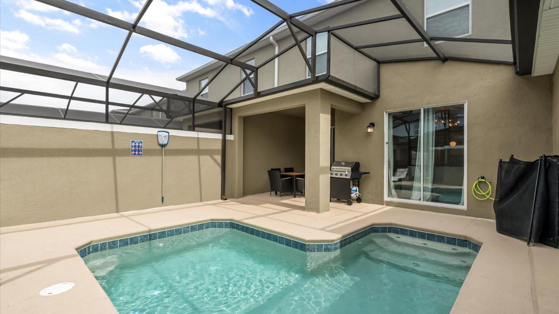 Contemporary Townhouse W Pool & Bbq Sleeps 12 *