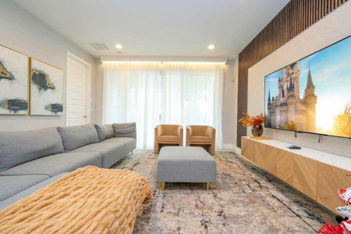 7650 Spacious House Located At Encore Reunion Close To Parks Holiday home Orlando