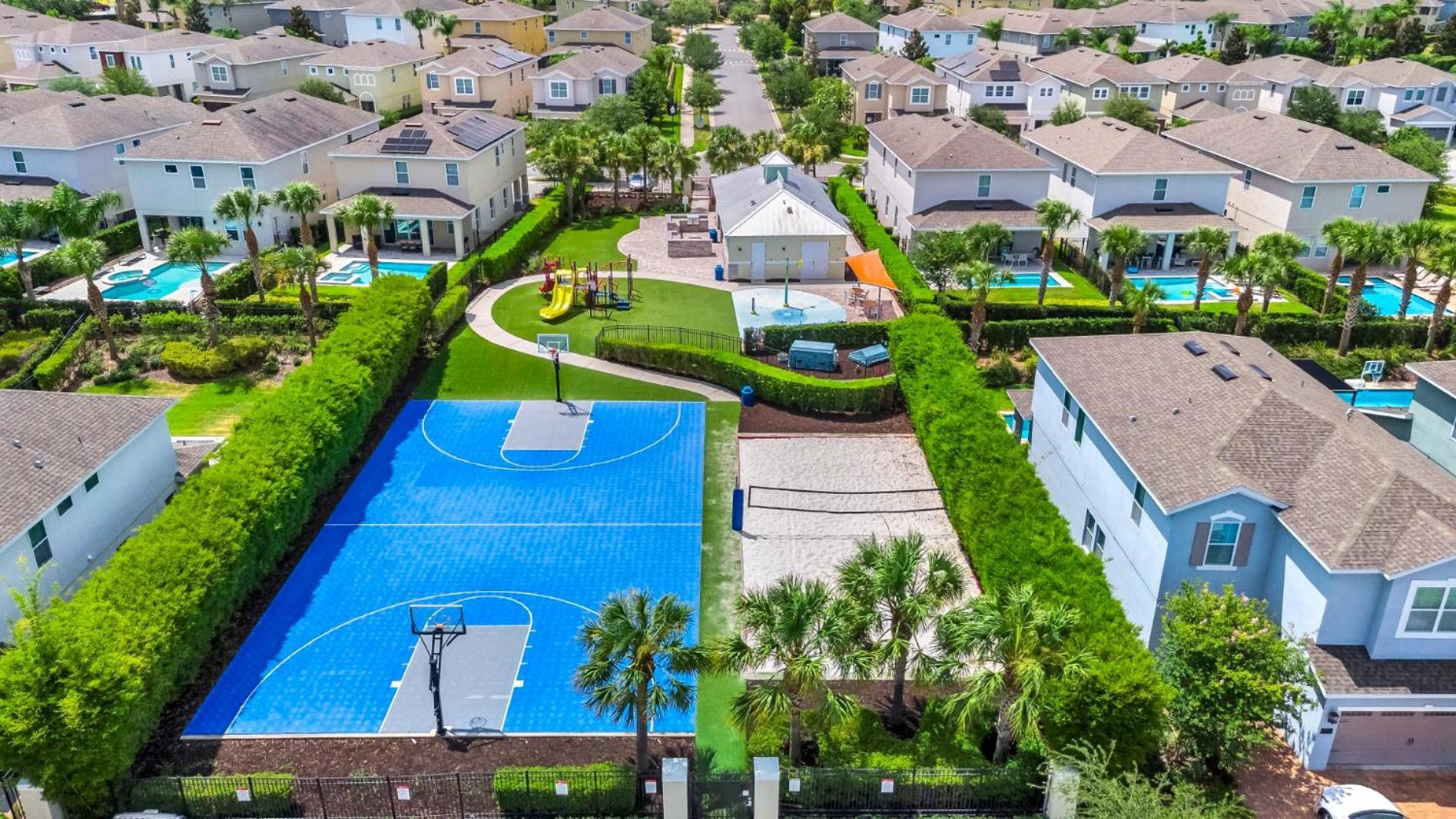 Inviting By Rentyl With Water Park Access Near - 7498m Holiday home Orlando