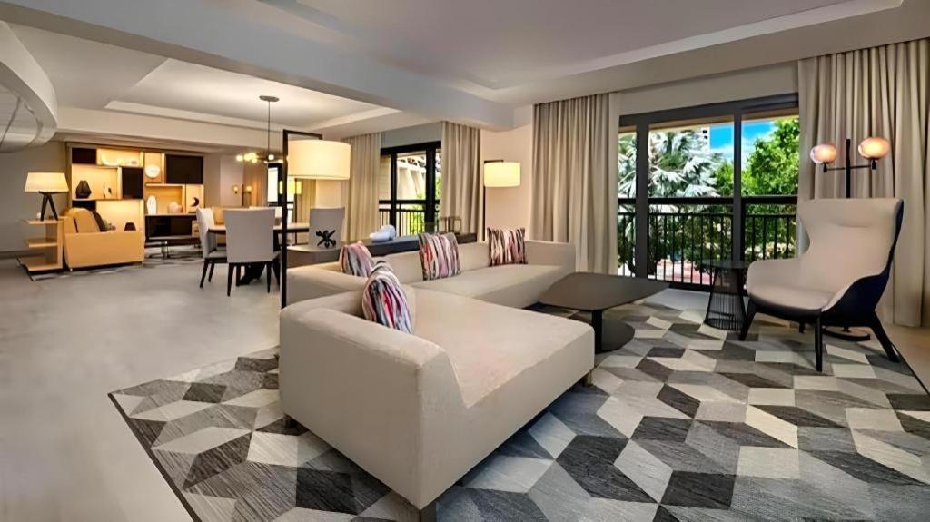 Disney's Contemporary Resort 4*