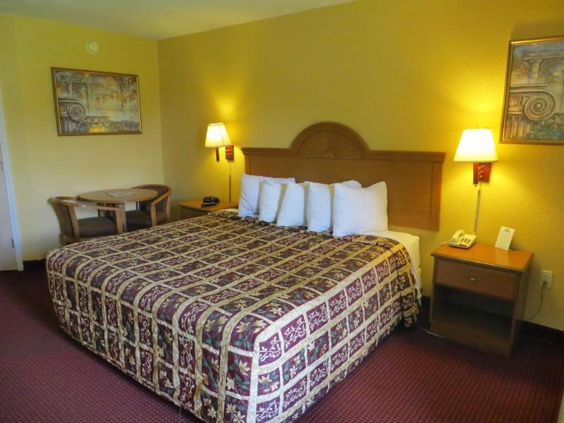 Howard Johnson By Wyndham Orlando-international Drive 2*