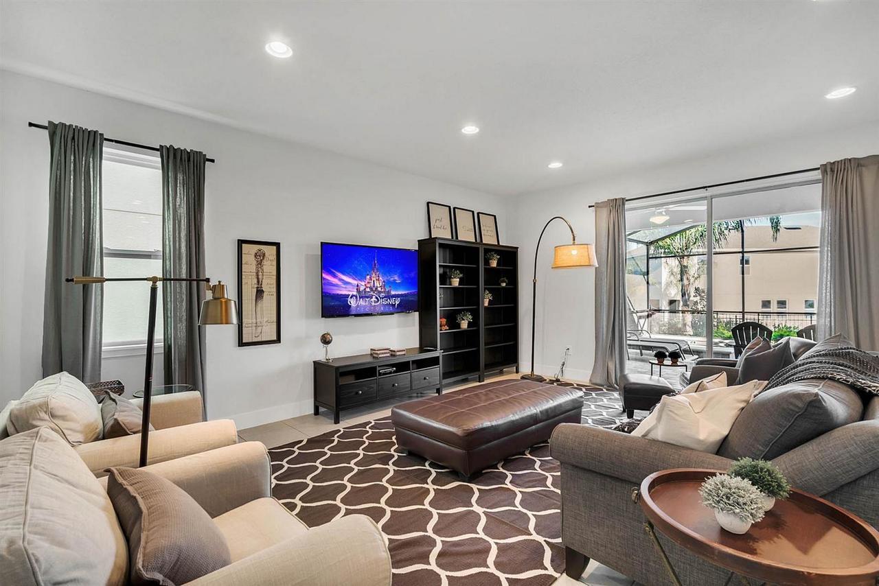 Elegant 5bd At Encore