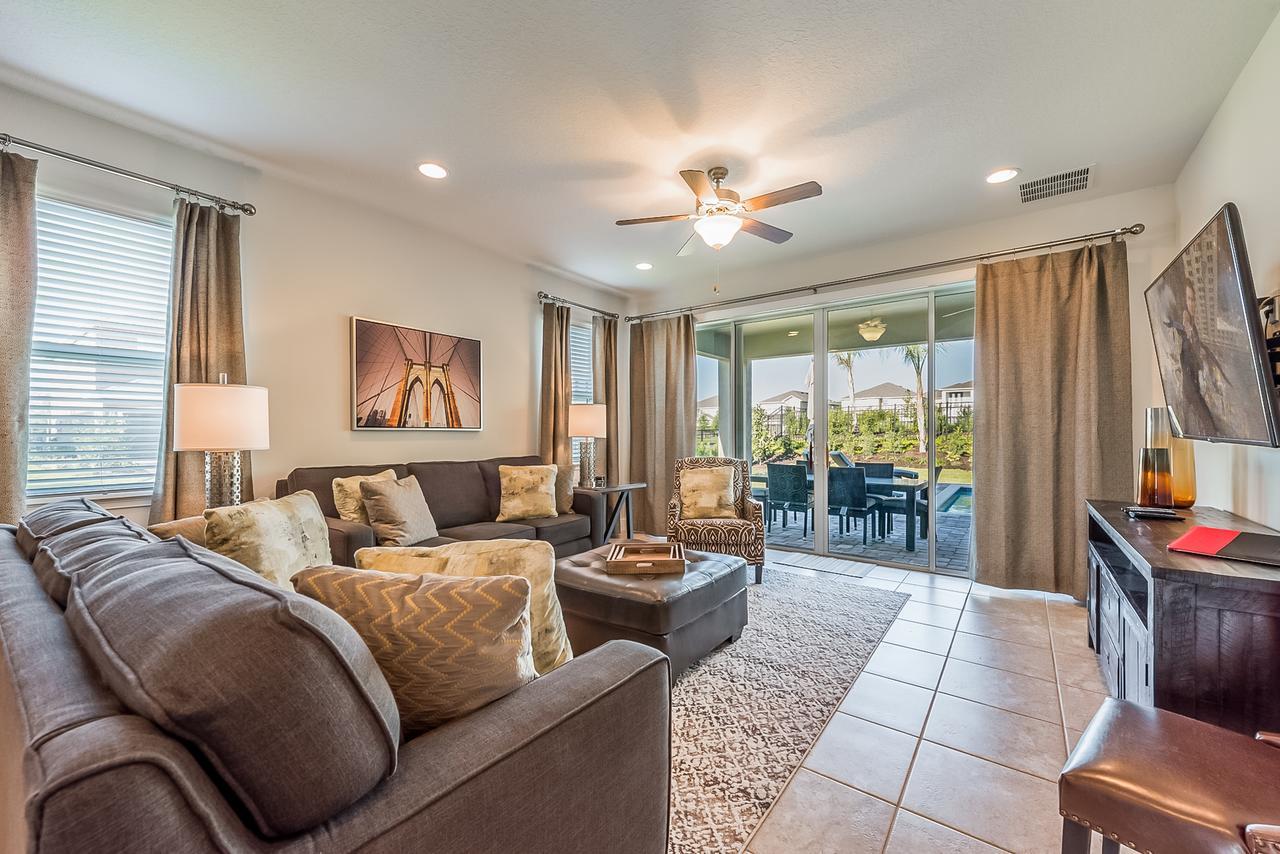 Holiday home Spacious By Rentyl Near With Private Pool & Amenities - 391f