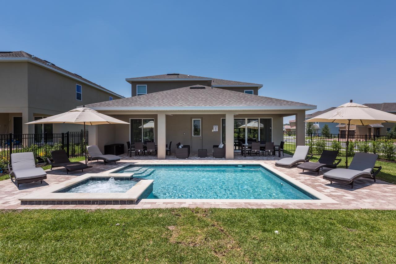 Holiday home Spacious By Rentyl Near With Private Pool & Amenities - 391f