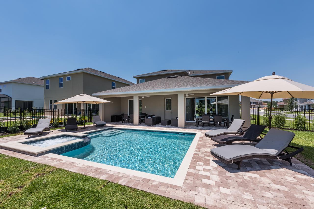 Spacious By Rentyl Near With Private Pool & Amenities - 391f * Orlando