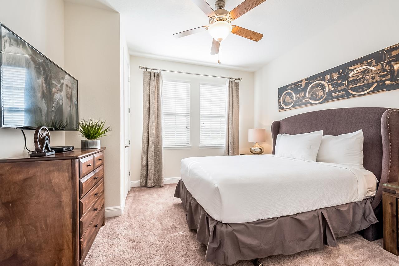 Spacious By Rentyl Near With Private Pool & Amenities - 391f *