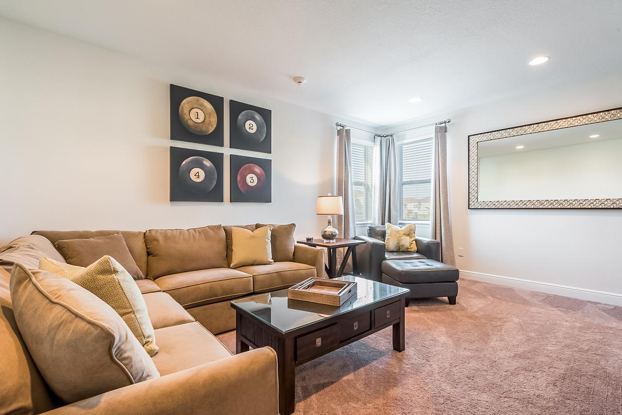 Spacious By Rentyl Near With Private Pool & Amenities - 391f