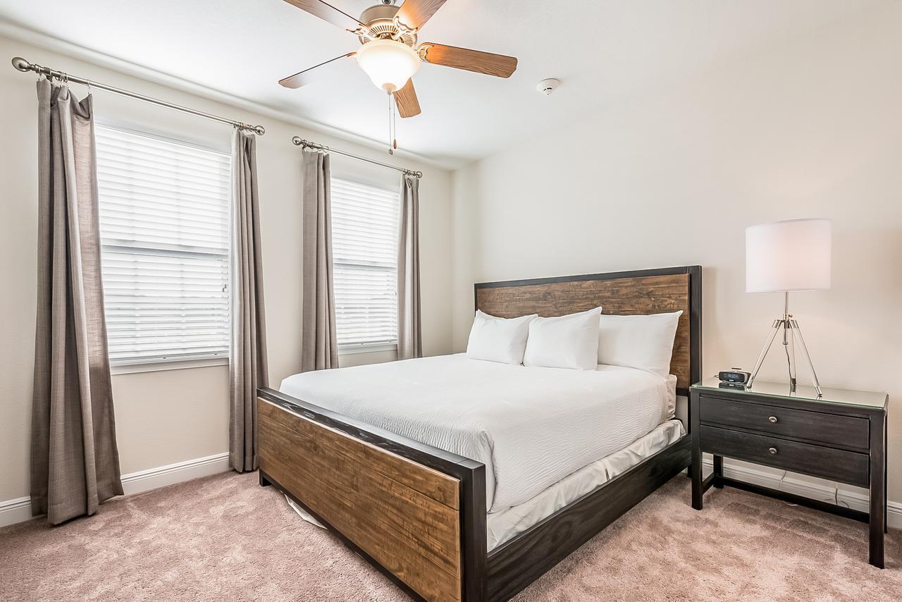 Spacious By Rentyl Near With Private Pool & Amenities - 391f Orlando