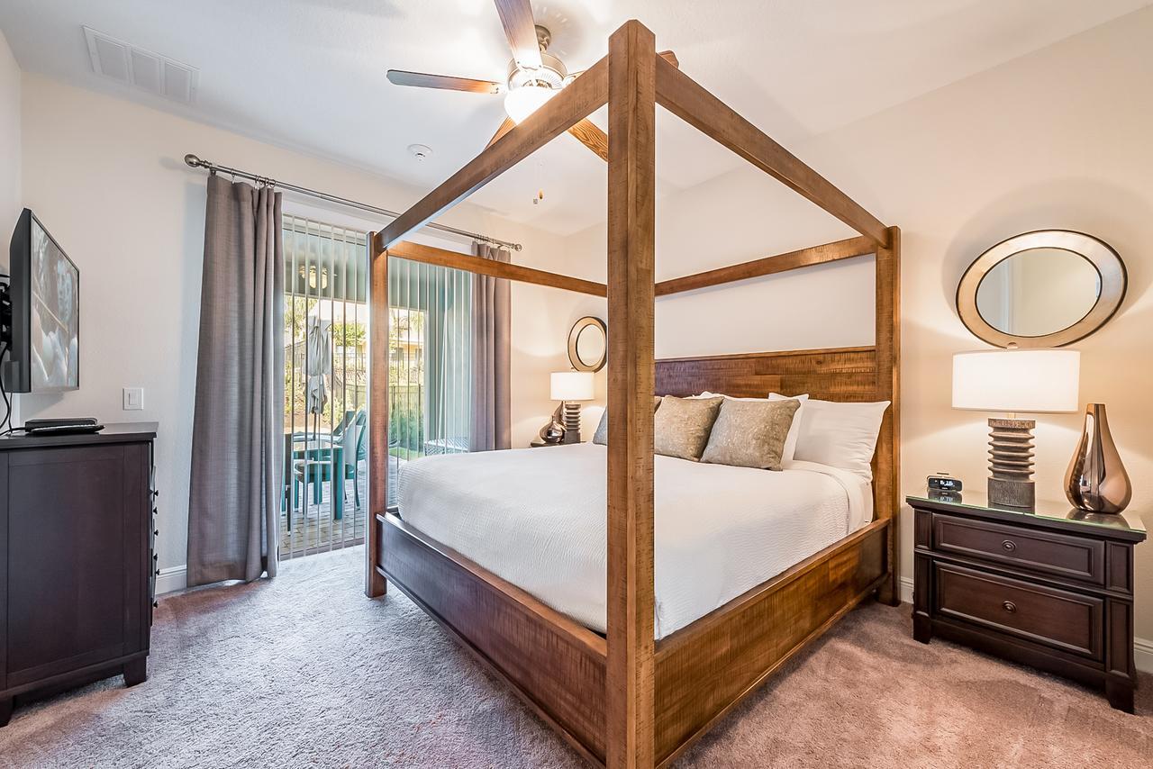 Spacious By Rentyl Near With Private Pool & Amenities - 391f Holiday home Orlando