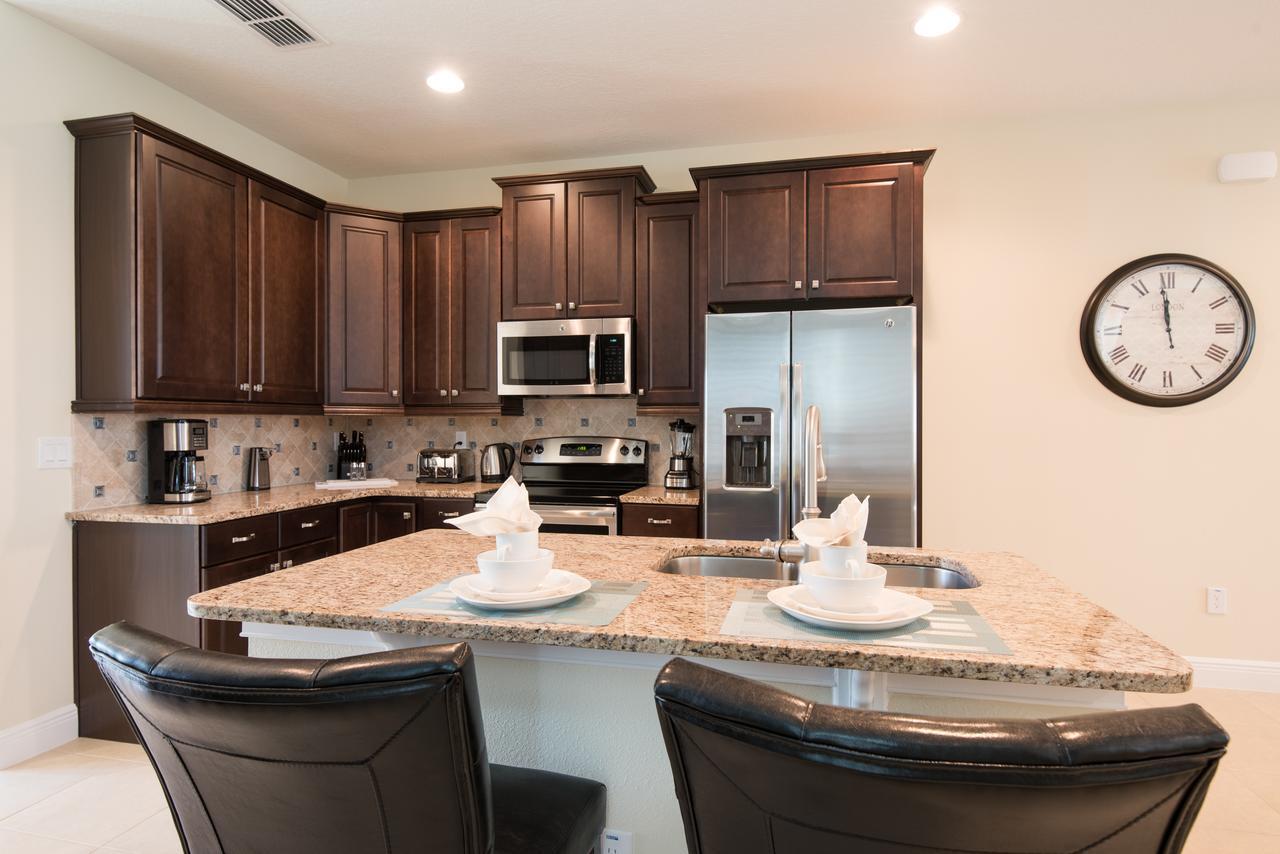 Vibrant By Rentyl Near With Private Pool, Themed & Amenities - 401n Orlando