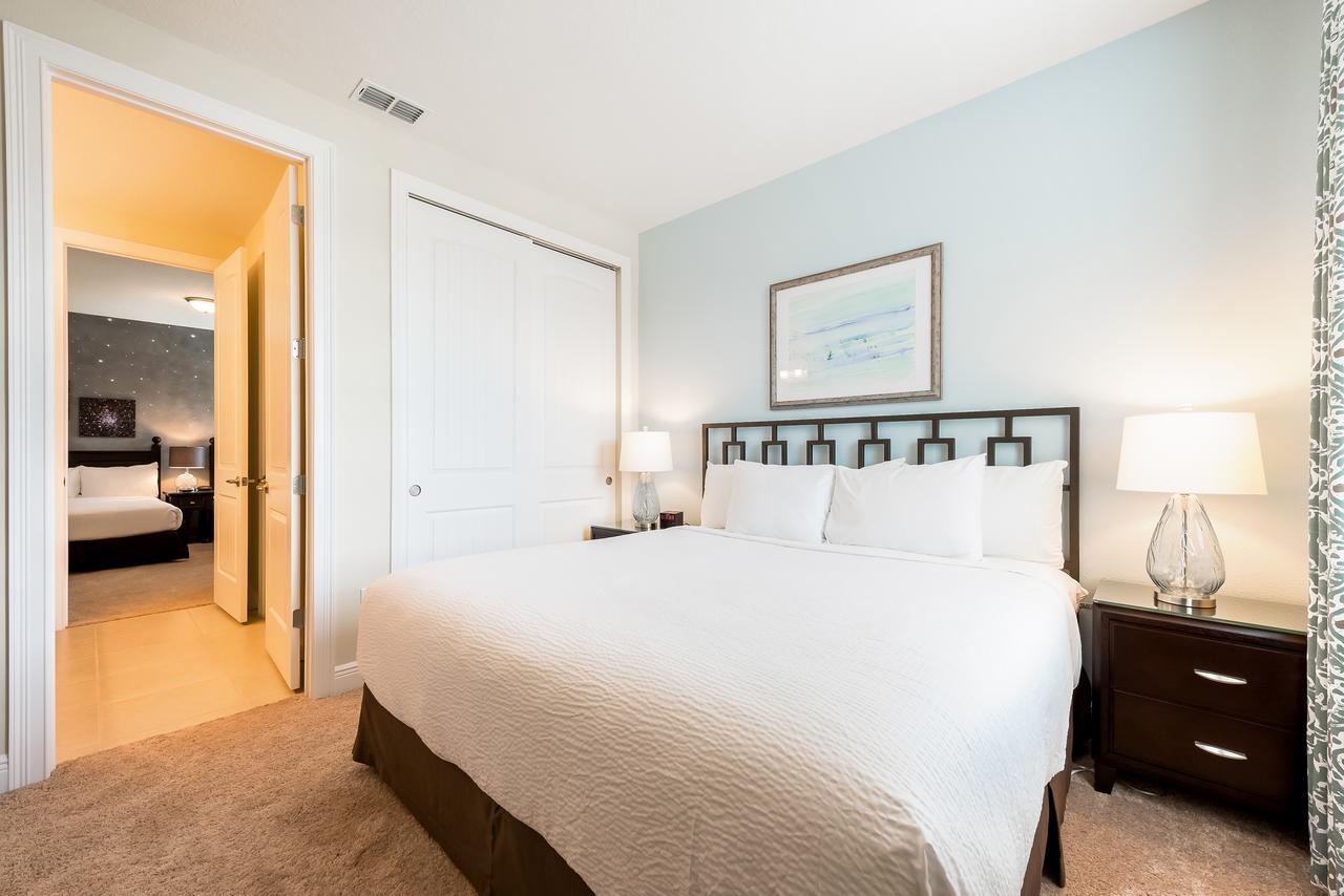 Villa Vibrant By Rentyl Near With Private Pool, Themed & Amenities - 401n