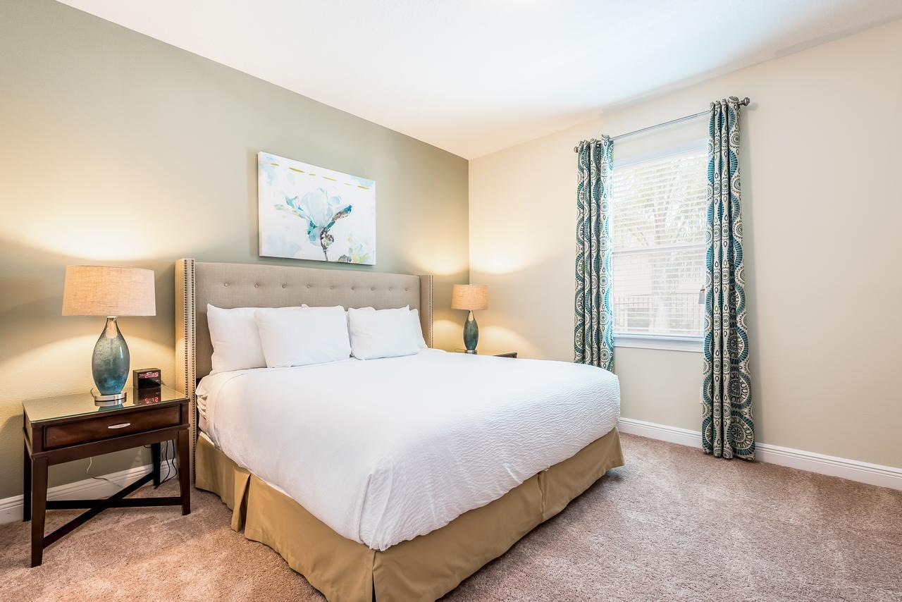 Vibrant By Rentyl Near With Private Pool, Themed & Amenities - 401n *