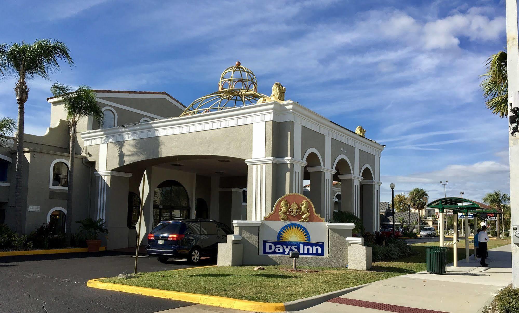 Howard Johnson By Wyndham Orlando-international Drive 2*