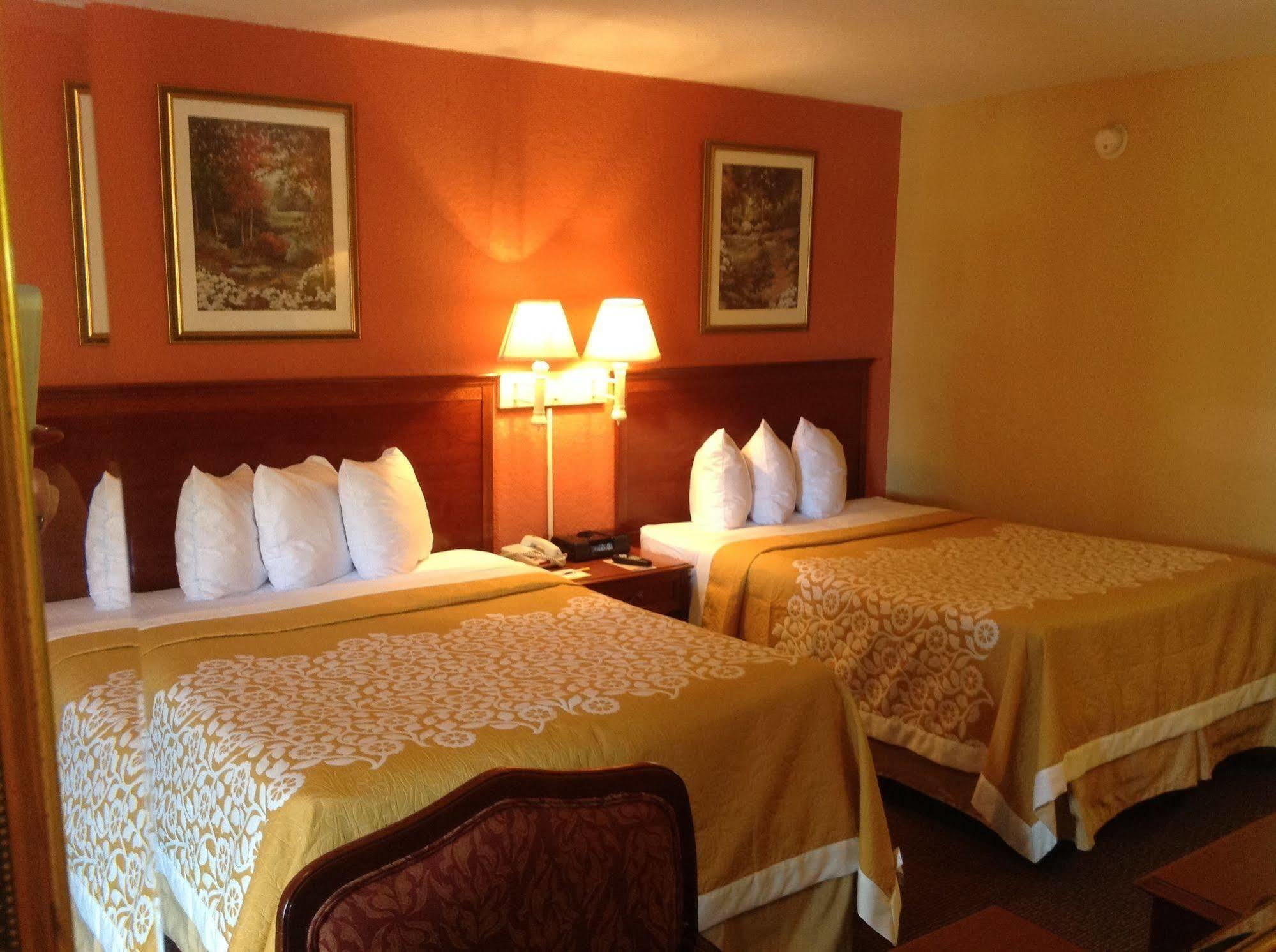 Howard Johnson By Wyndham Orlando-international Drive Inn