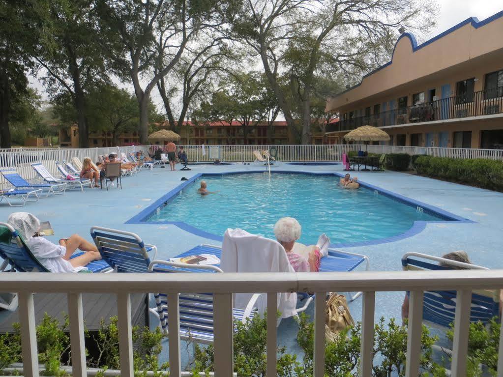 Stayable West Hotel