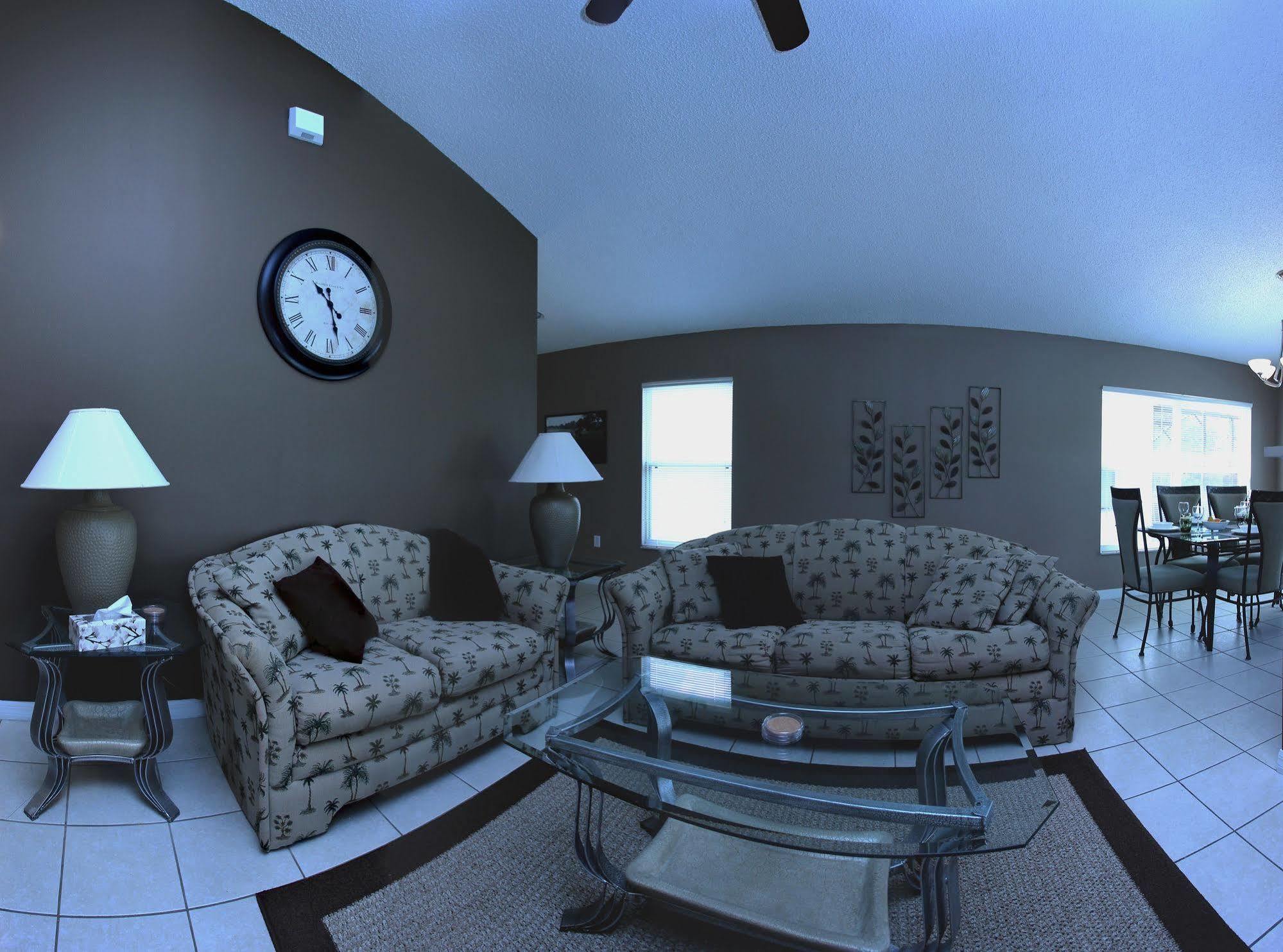 Amsun Pool Homes