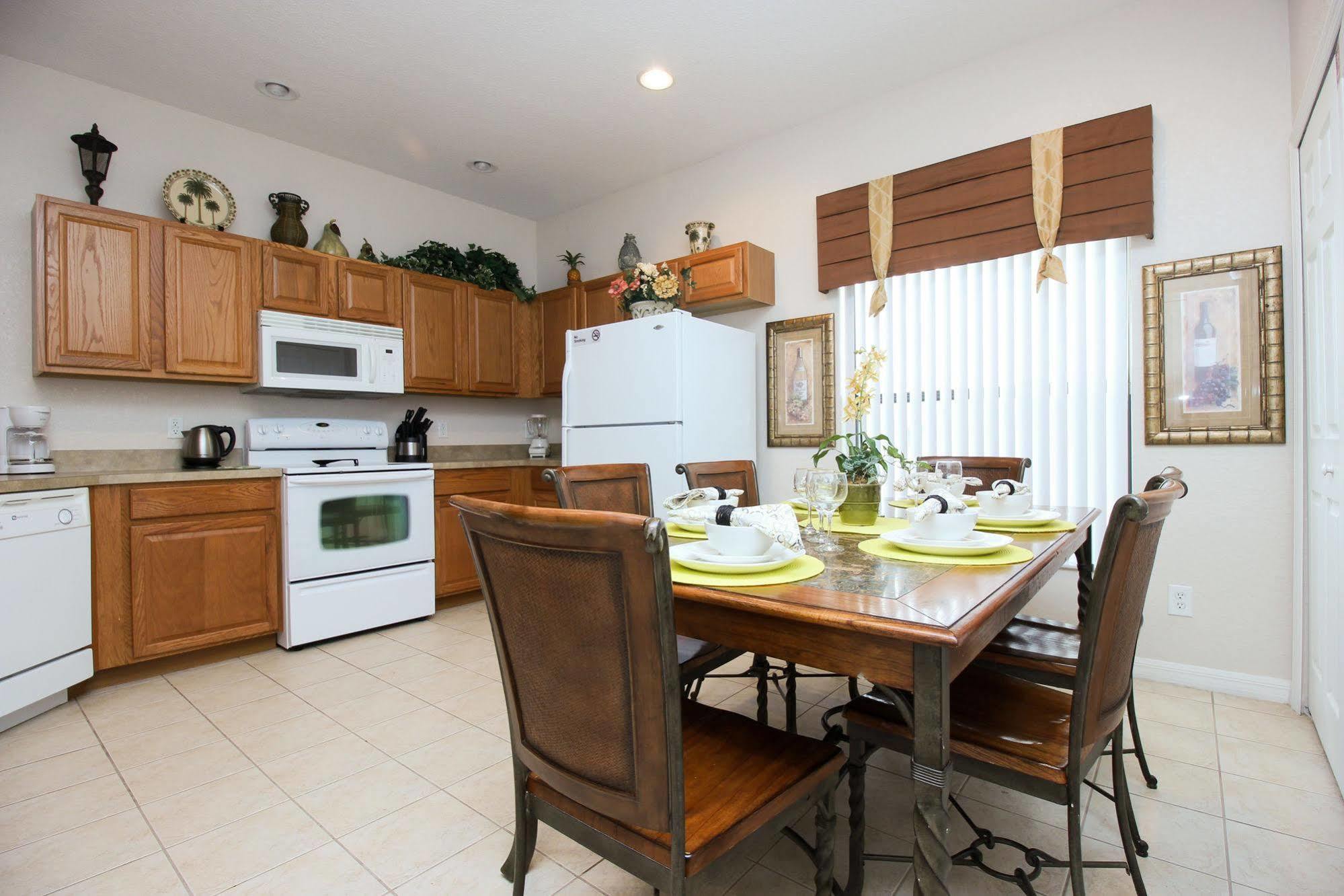 Amsun Pool Homes * Four Corners