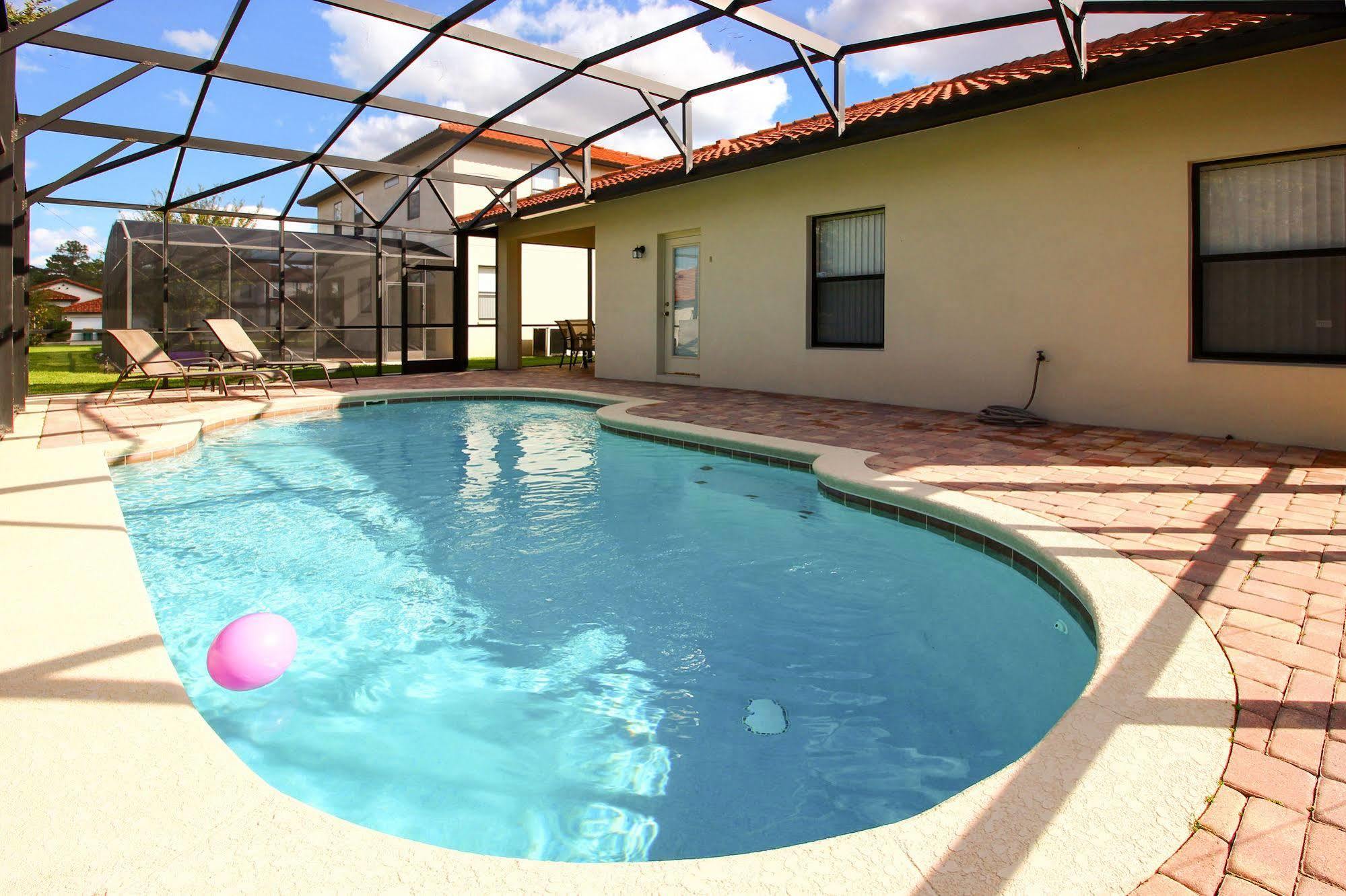 Amsun Pool Homes