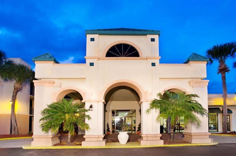 Days & By Wyndham Airport 2* Orlando