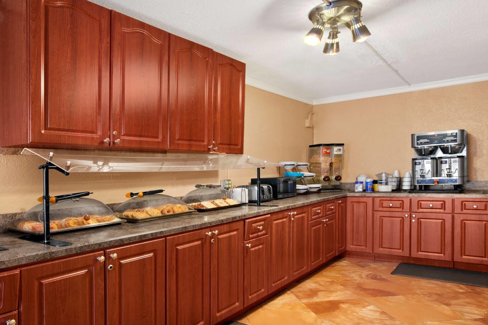 Days By Wyndham Downtown Hotel Orlando