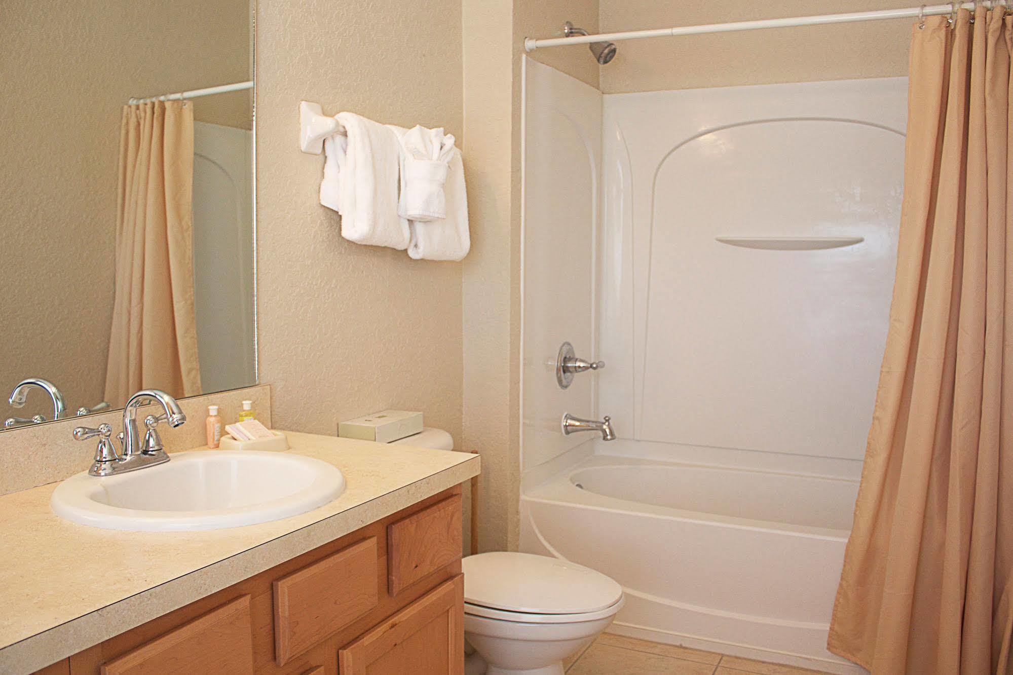 Resort Coral Cay A Sky 3*