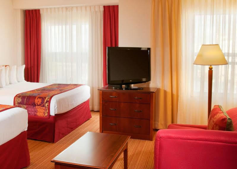 Hotel By Marriott Orlando At Seaworld Williamsburg