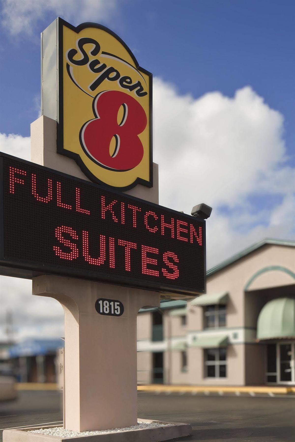 Motel Super 8 By Wyndham 2*