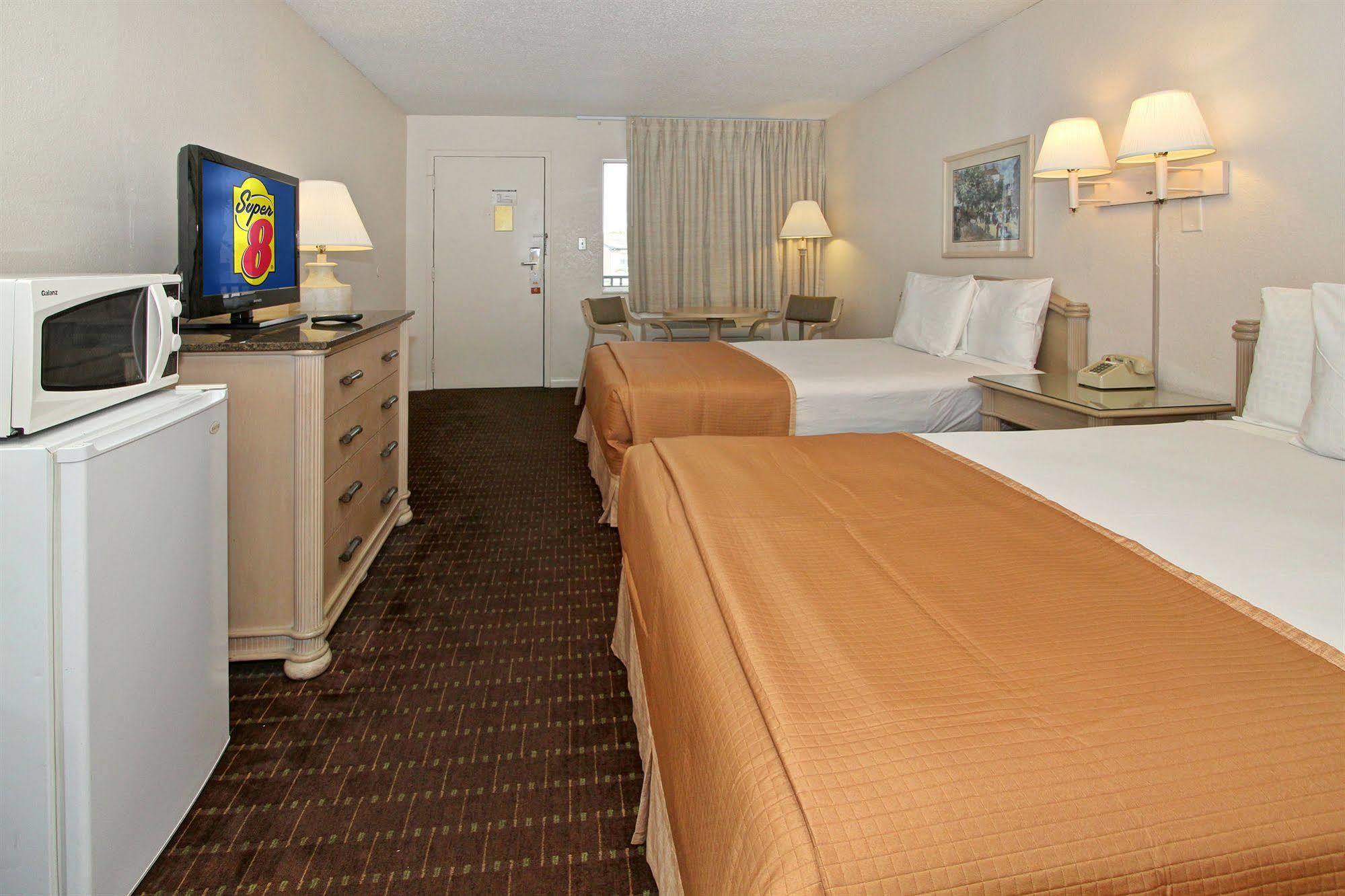 Motel Super 8 By Wyndham 2*