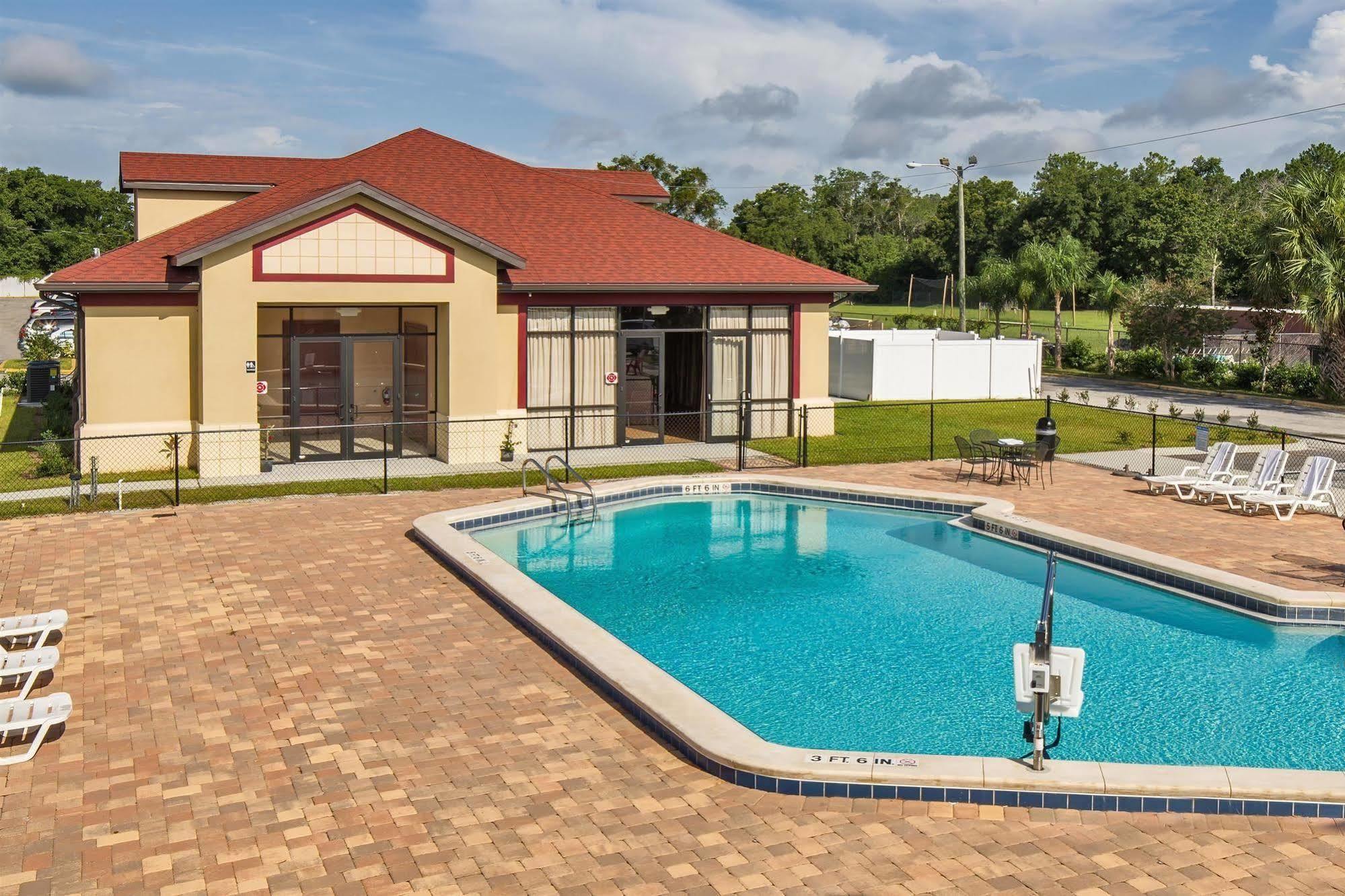 Maingate Florida Motel